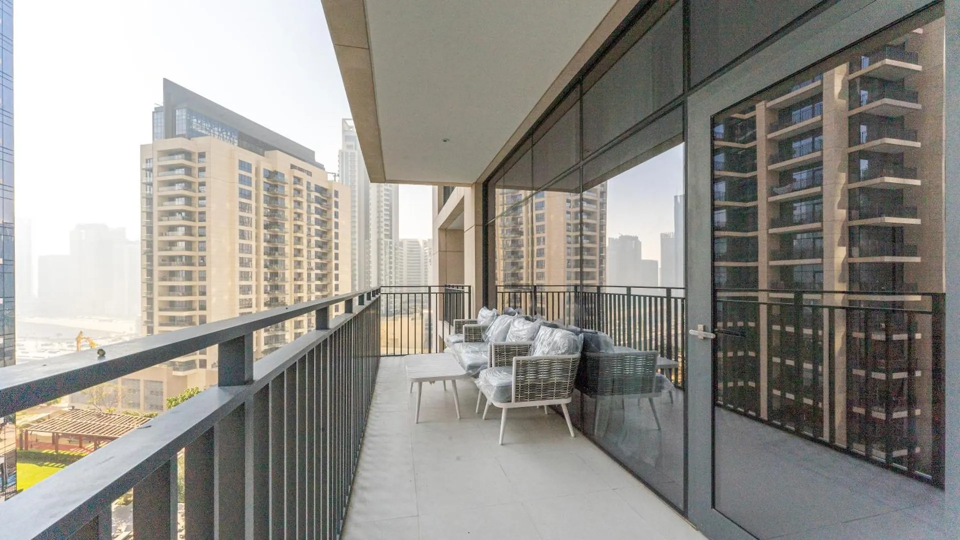 Modern Luxury 2Br Burj Khalifa Partial & Blvd View Apartment Dubai 0*,  United Arab Emirates