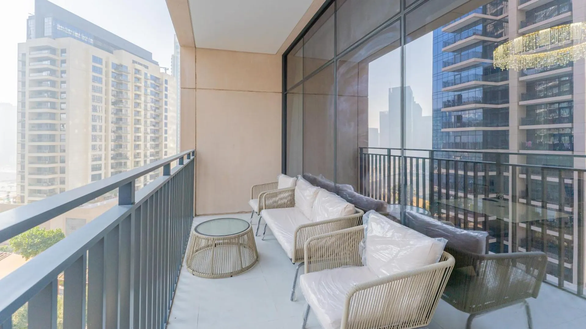 Modern Luxury 2Br Burj Khalifa Partial & Blvd View Apartment Dubai
