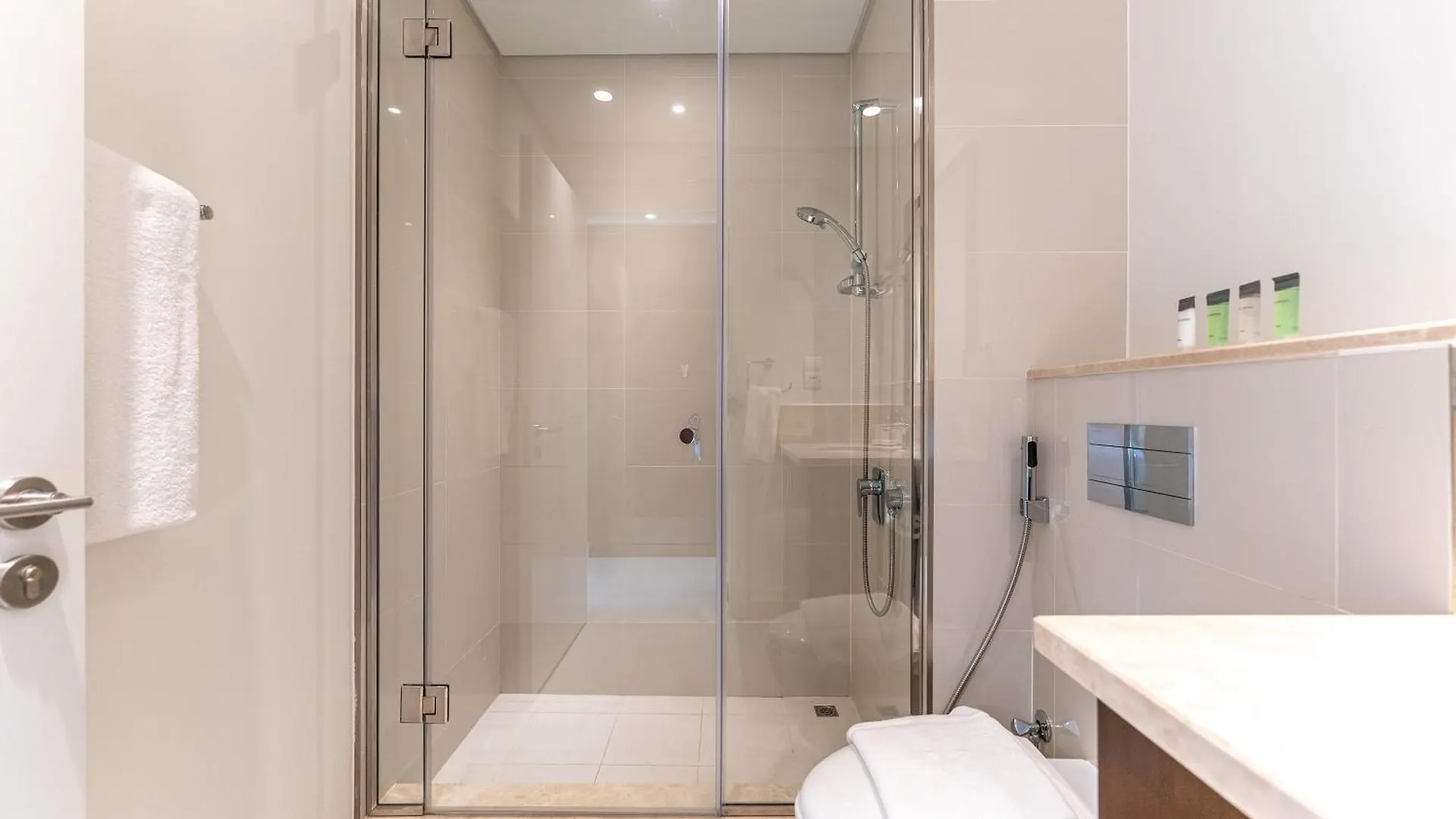 Modern Luxury 2Br Burj Khalifa Partial & Blvd View Apartment Dubai 0*,  United Arab Emirates