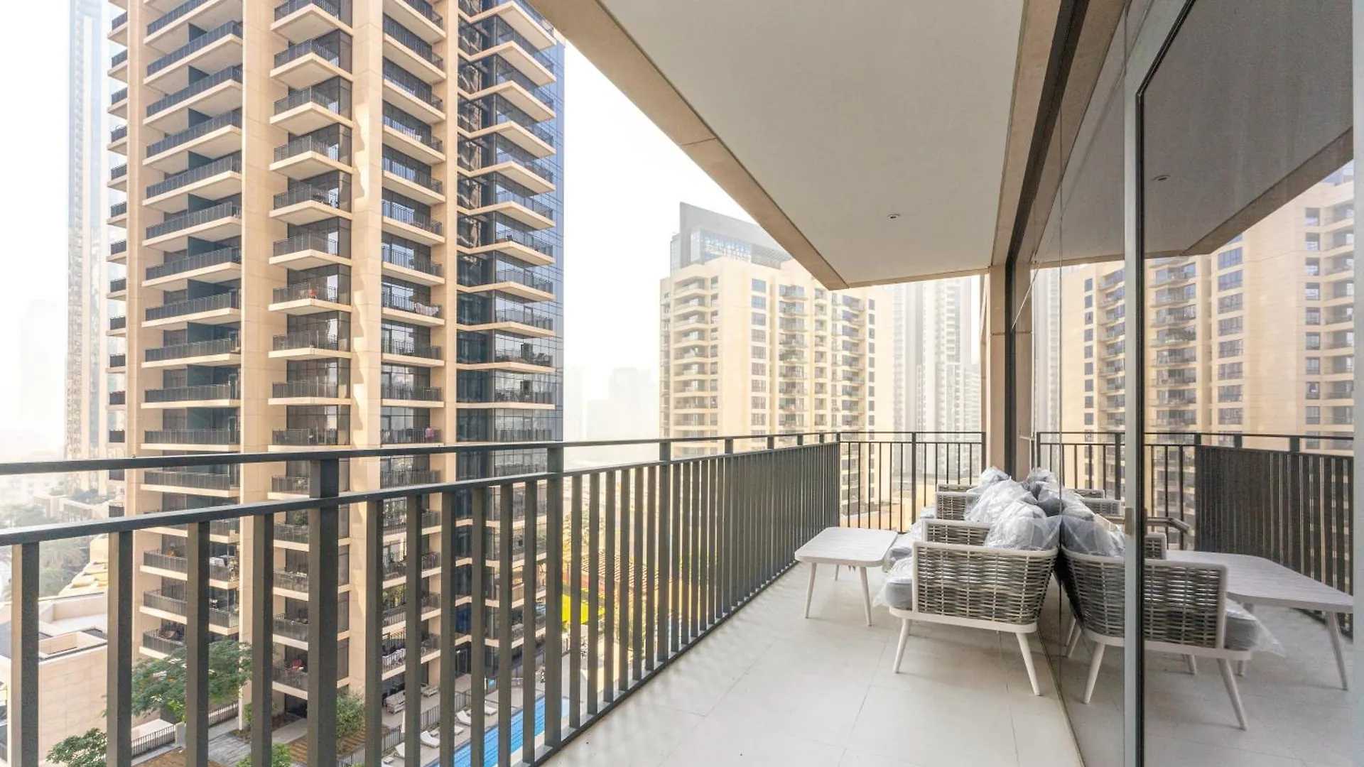 Modern Luxury 2Br Burj Khalifa Partial & Blvd View Apartment Dubai