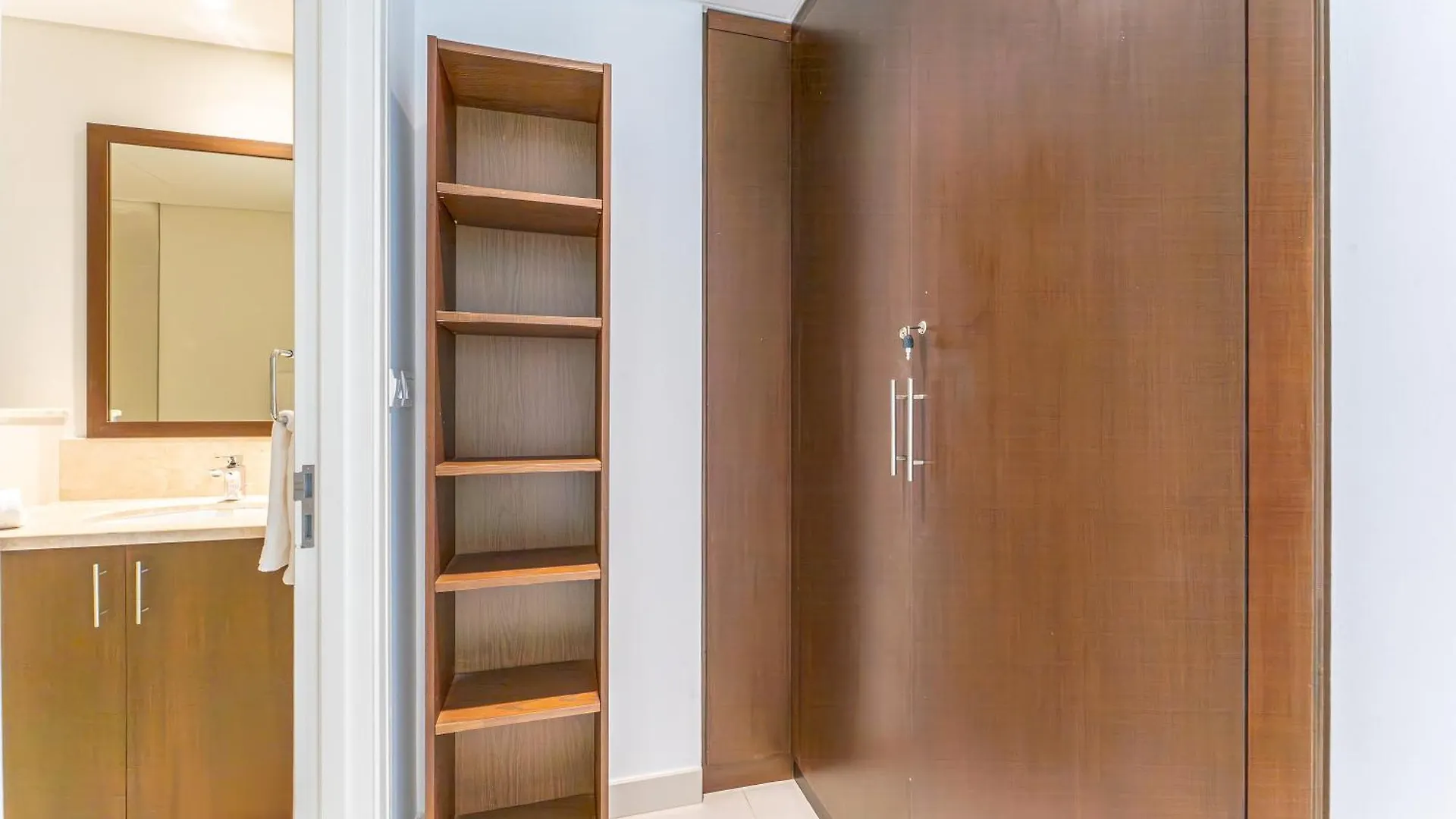 Modern Luxury 2Br Burj Khalifa Partial & Blvd View Apartment Dubai