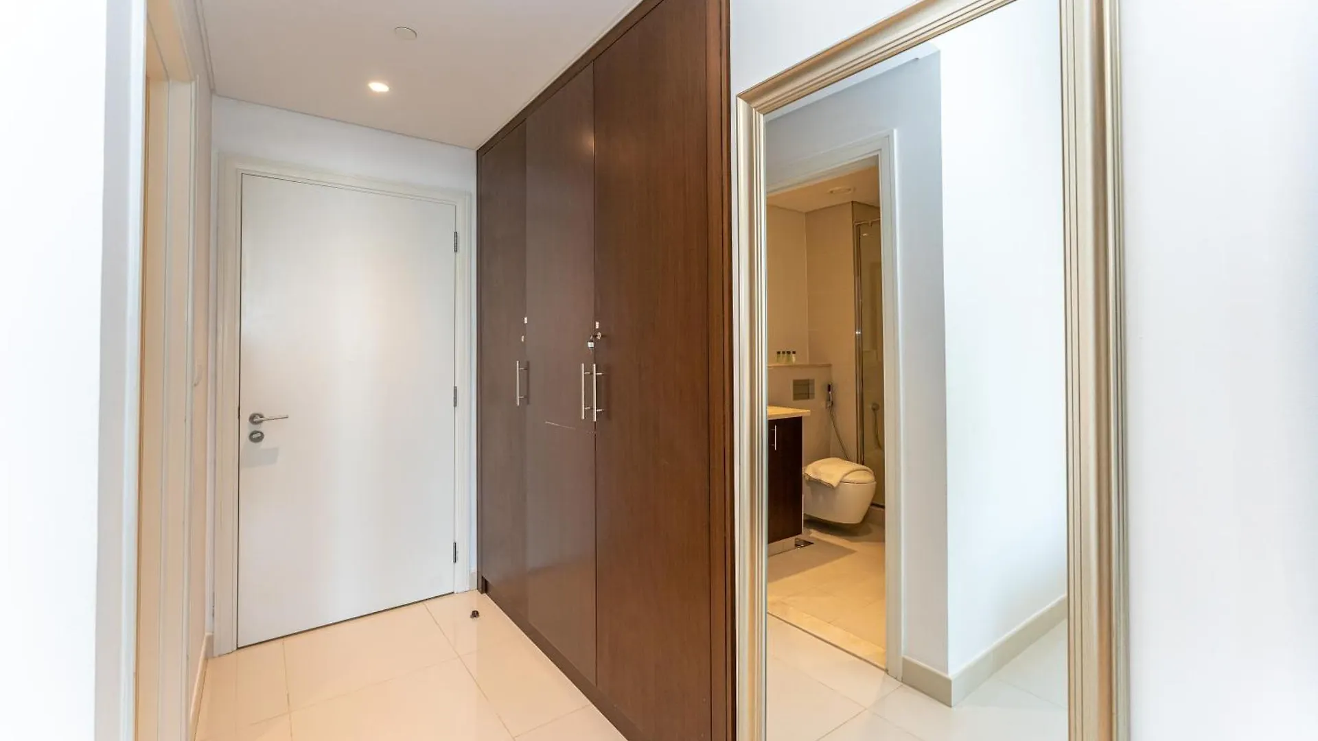 Modern Luxury 2Br Burj Khalifa Partial & Blvd View Apartment Dubai